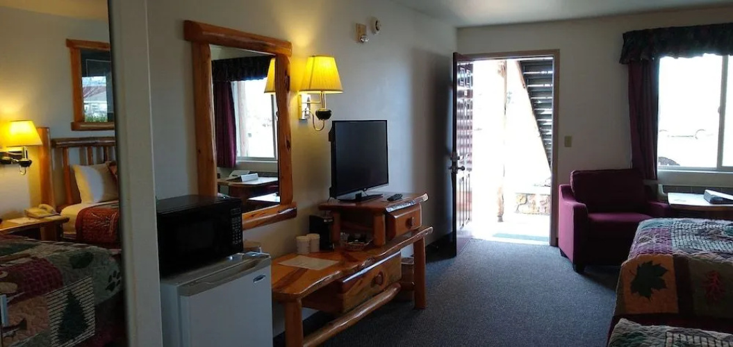 The Ponderosa Motel