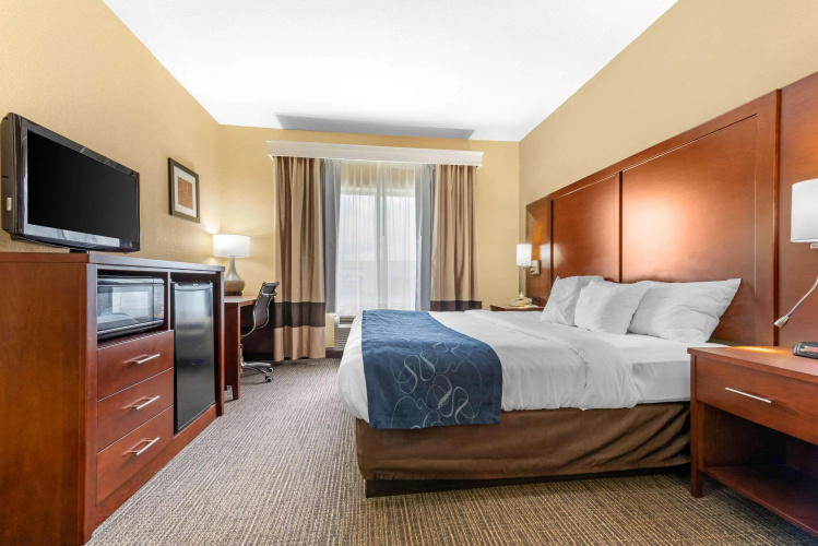 Comfort Suites Findlay I-75 near Sports Complex