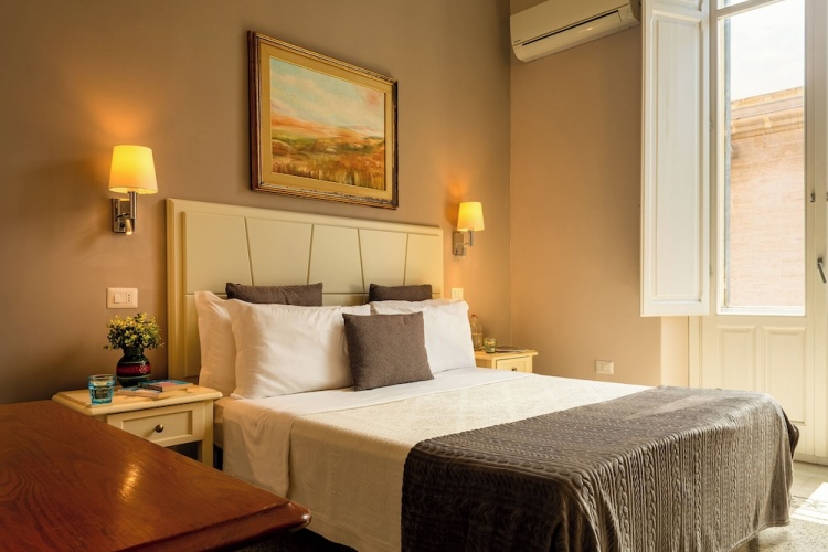 1 Bedroom Comfort Double room with balcony and with city view