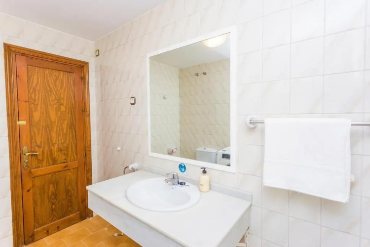 ☆Beachfront 1br Ronda 4 - Ac/Wifi/Pool