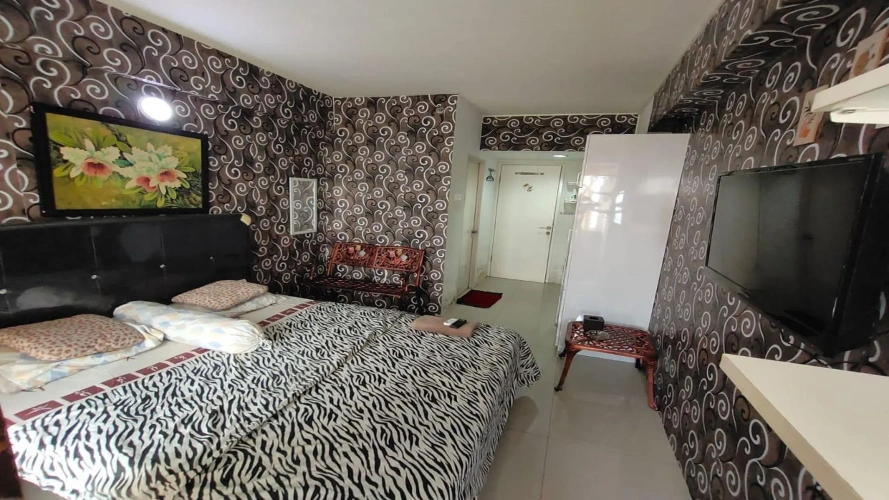 Deluxe Studio