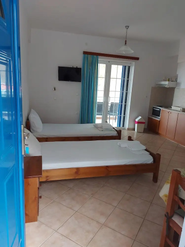 Matina Apartments Tyros