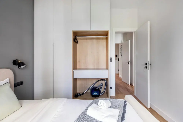 Bask - Chic 2 Bedroom Apt in Athens