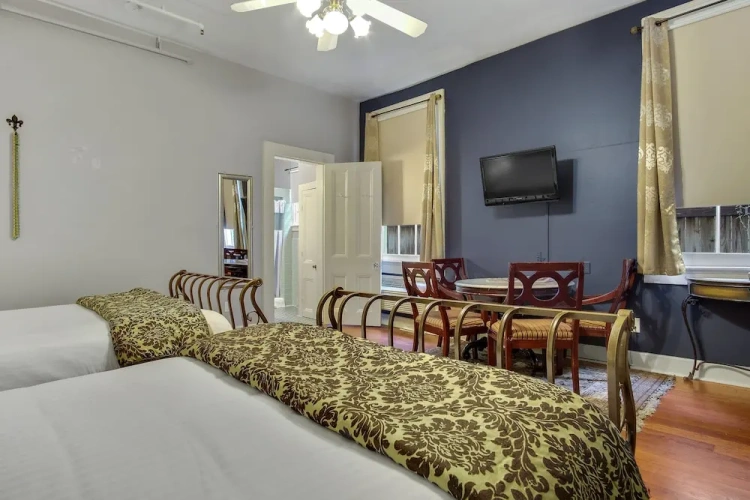 Standard Quadruple room