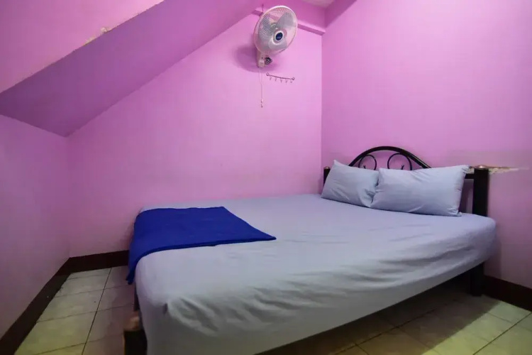 Khaosan Rainbow Hostel