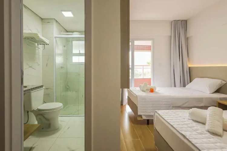 Deluxe Twin room with city view