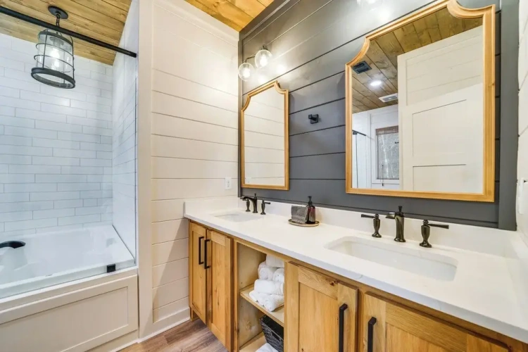 3 Bedrooms Cottage