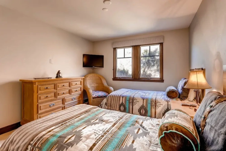 3 Bedrooms Standard Sextuple room