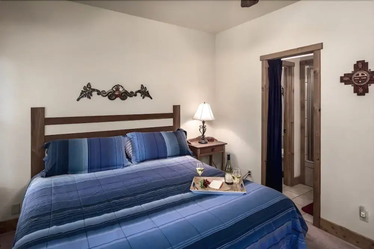 Alhambra - Three Bedroom Cabin