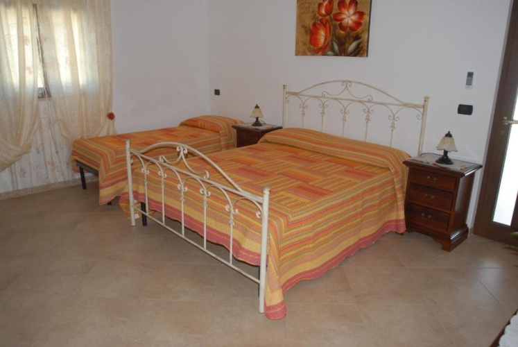 Standard Triple room