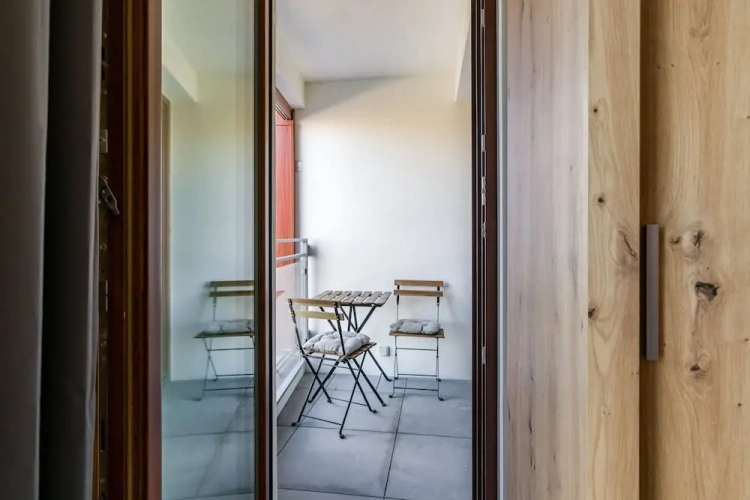 1 Bedroom Apartment with balcony