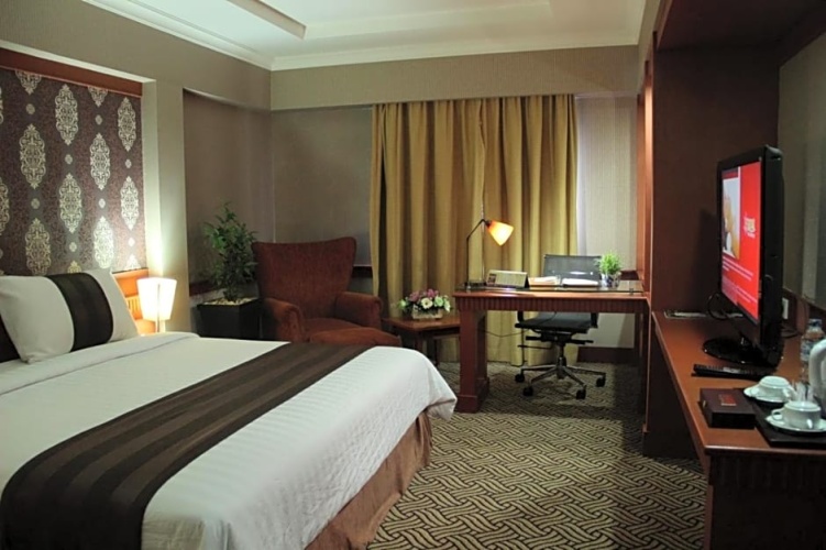 Superior Double room with city view