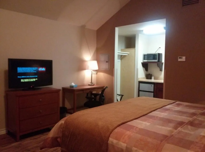 FieldHouse Inn