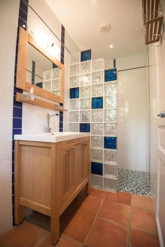 Suite with lake view