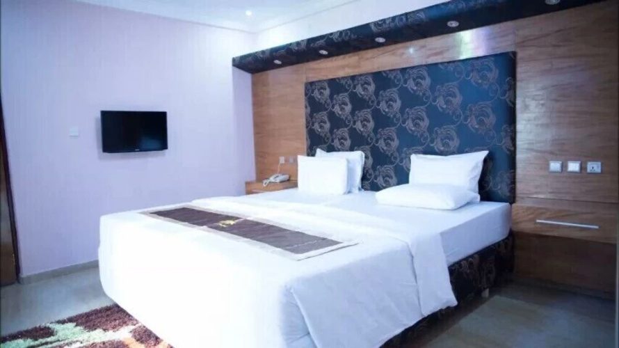 77 Palms Hotel