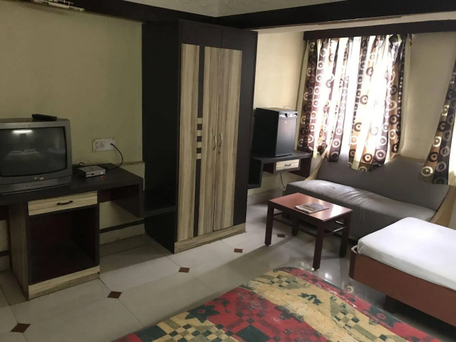 Hotel Raj Residency