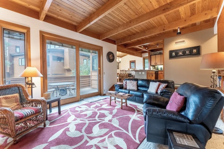 Tennis Townhomes #1340: 2