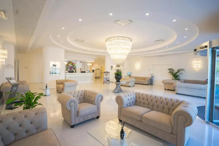 PM Hotel