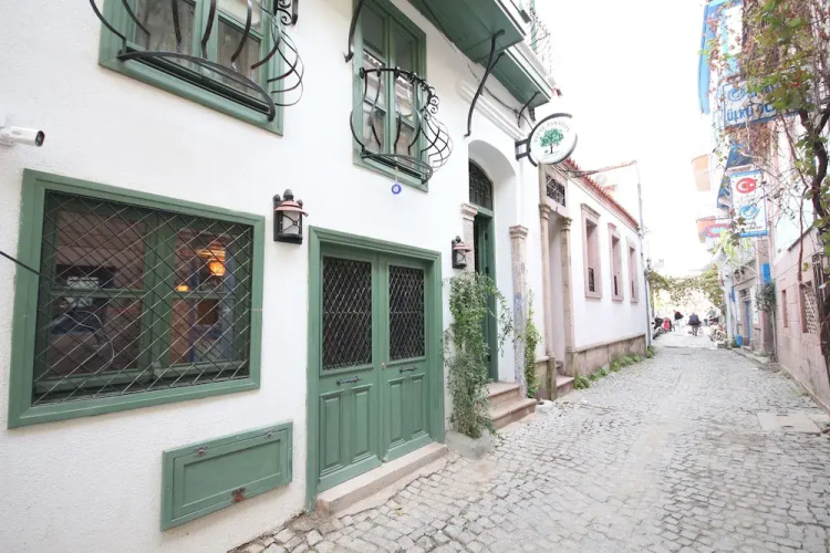 Defne Pansiyon Ayvalık - Cunda Adası