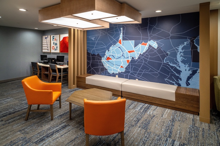 Holiday Inn Express And Suites Fairmont photo 33