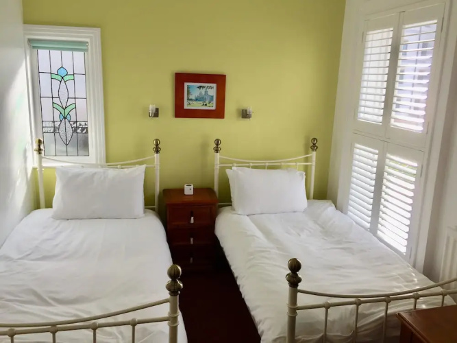 Derrin Guest House