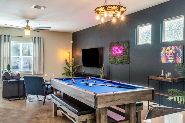 4 Bedrooms Cottage