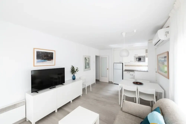1 Bedroom Apartment with balcony