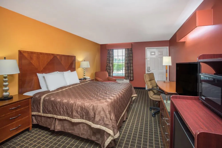 Travelodge Commerce