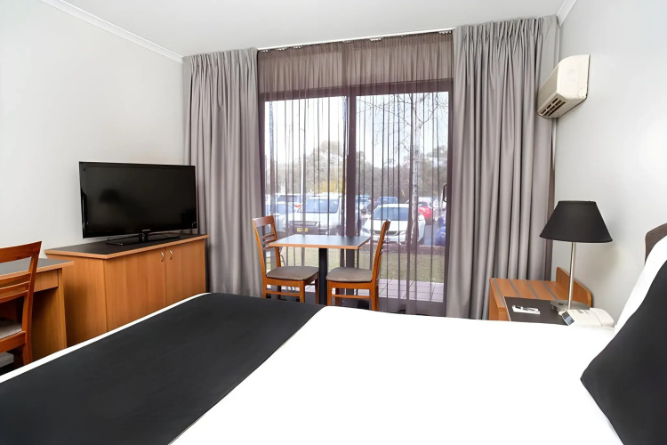 Abode Tuggeranong