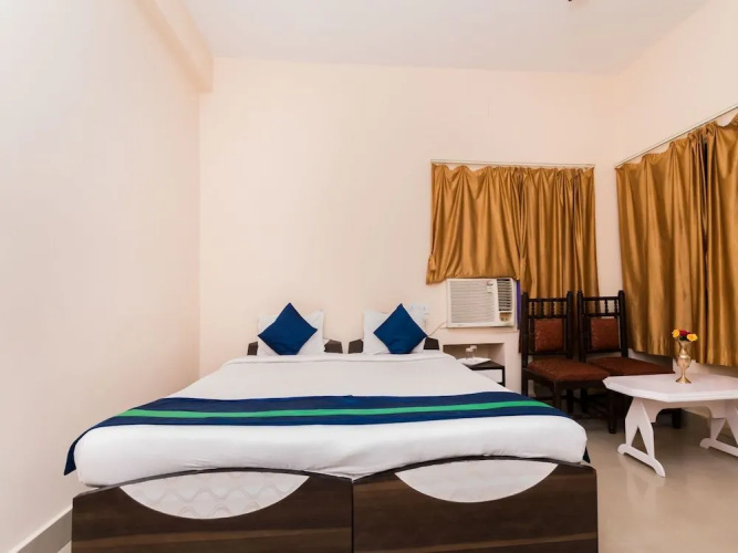 OYO 8998 Hotel Aayash