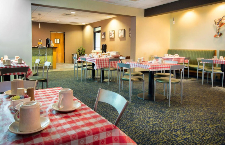 Ramada by Wyndham Hotel & Water Park photo 33