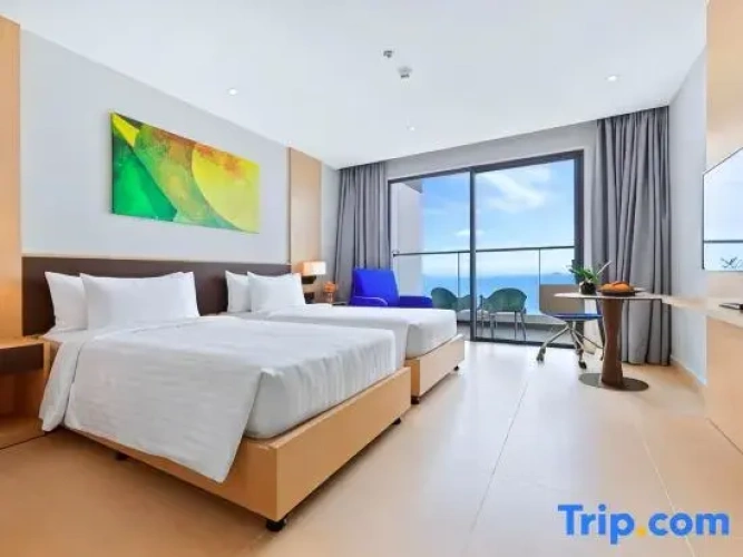 Standard Triple room with balcony