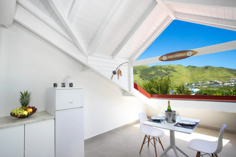 Beautiful suite S12 with pool and sea view