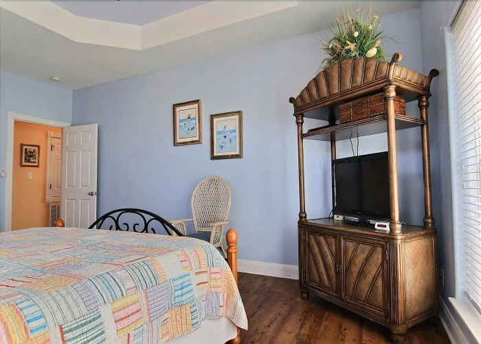 Villa Laguna - 4 Br home by RedAwning