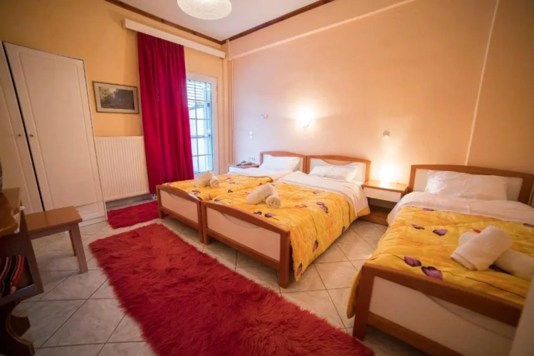 Classic Triple room