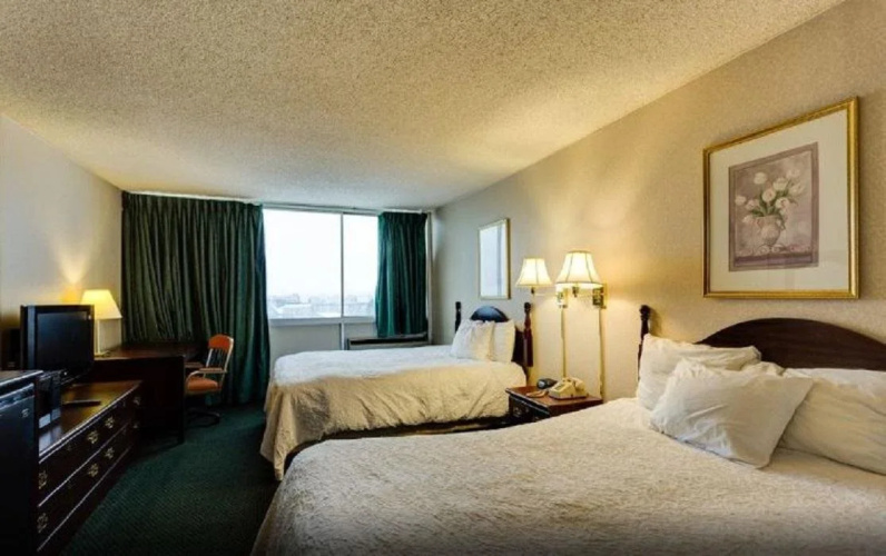 University Hotel and Suites