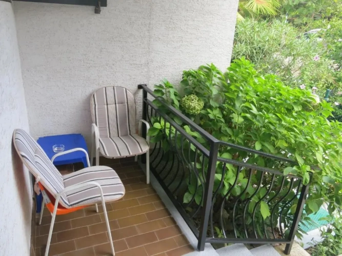 Apartment with balcony