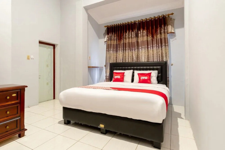 OYO 1632 1000 House Syariah