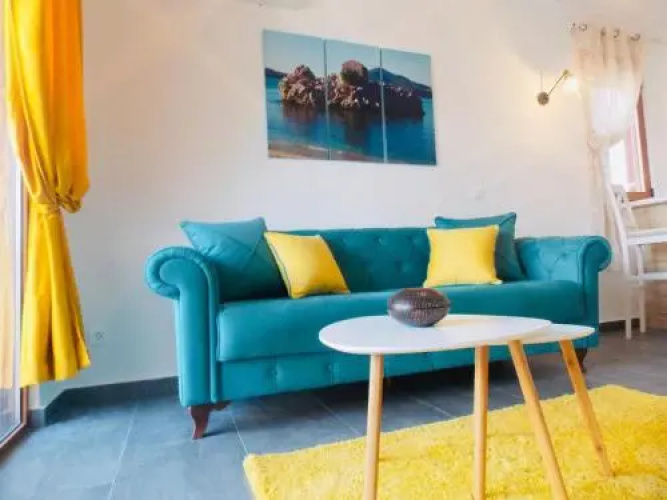 Apartment Divina