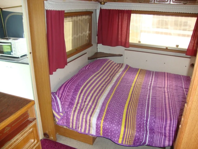 Standard Quadruple room with partial sea view