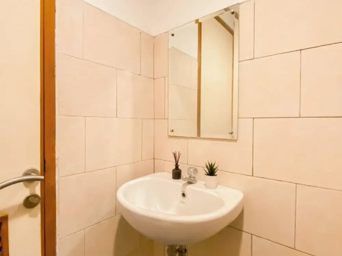 Basic Studio Apartment At Margonda Residence 1