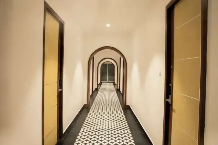Lux 9 Suites And Studios