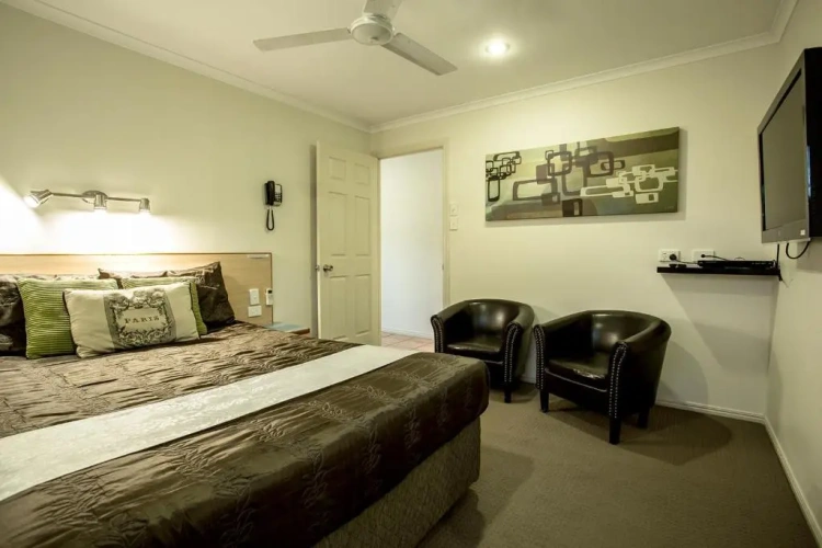 2 Bedrooms Apartment