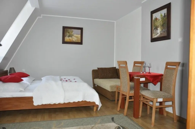 Standard Triple room with view