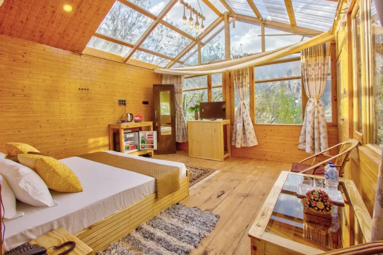 Regal Retreat