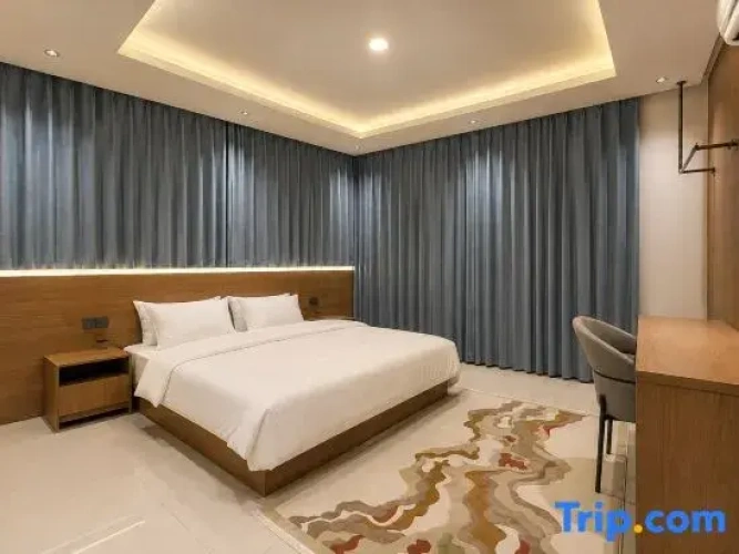 2 Bedrooms Business Suite