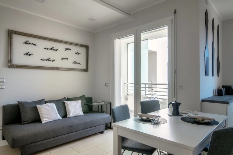 JOIVY Spacious Apt in Stunning Como