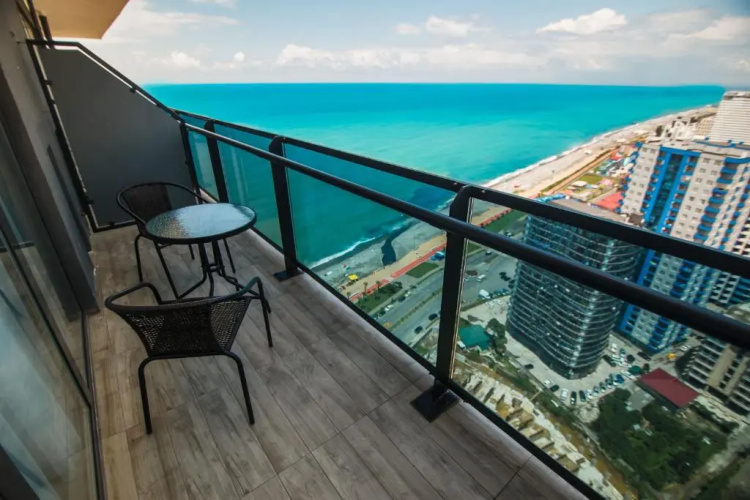 Real Beach Tower