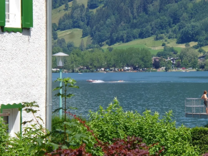 Standard Double room with lake view