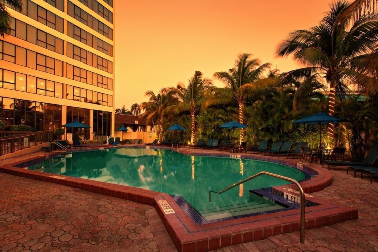 Holiday Inn Miami West - Airport Area photo 12